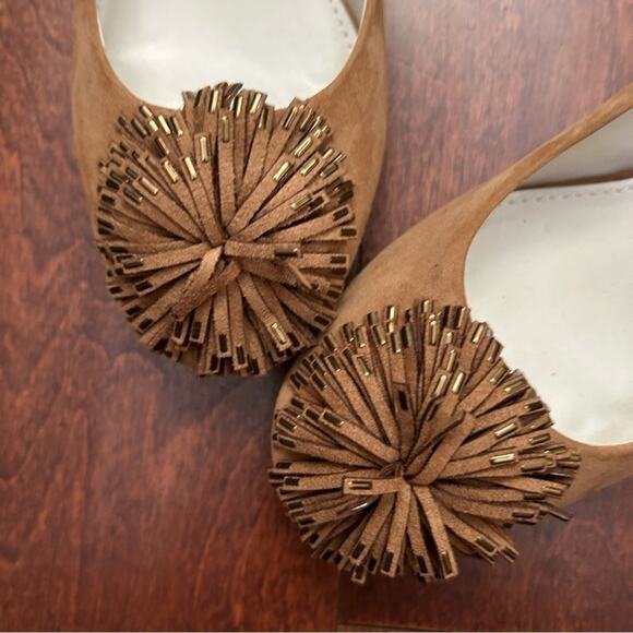 Anne Klein “Happy” Suede Block Heel Pump w/ Gold Tipped Pom Pom On Toe, Size 7.5 - Picture 7 of 14